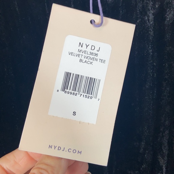 New NWT NYDJ Textured Velvet Short Sleeve Top Small - Picture 7 of 11